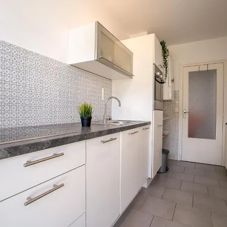 Apartment Studio Joanis-1 By Interhome